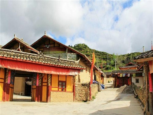 藏族村寨01